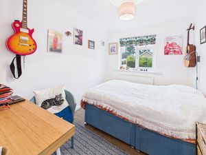 Bedroom- click for photo gallery